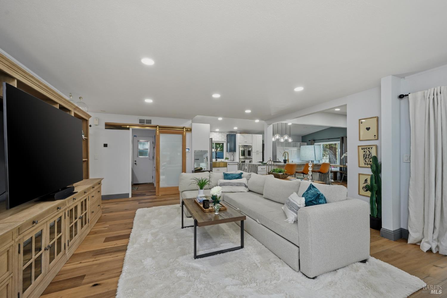 Detail Gallery Image 13 of 37 For 7 Del Campo Ct, Saint Helena,  CA 94574 - 2 Beds | 2 Baths