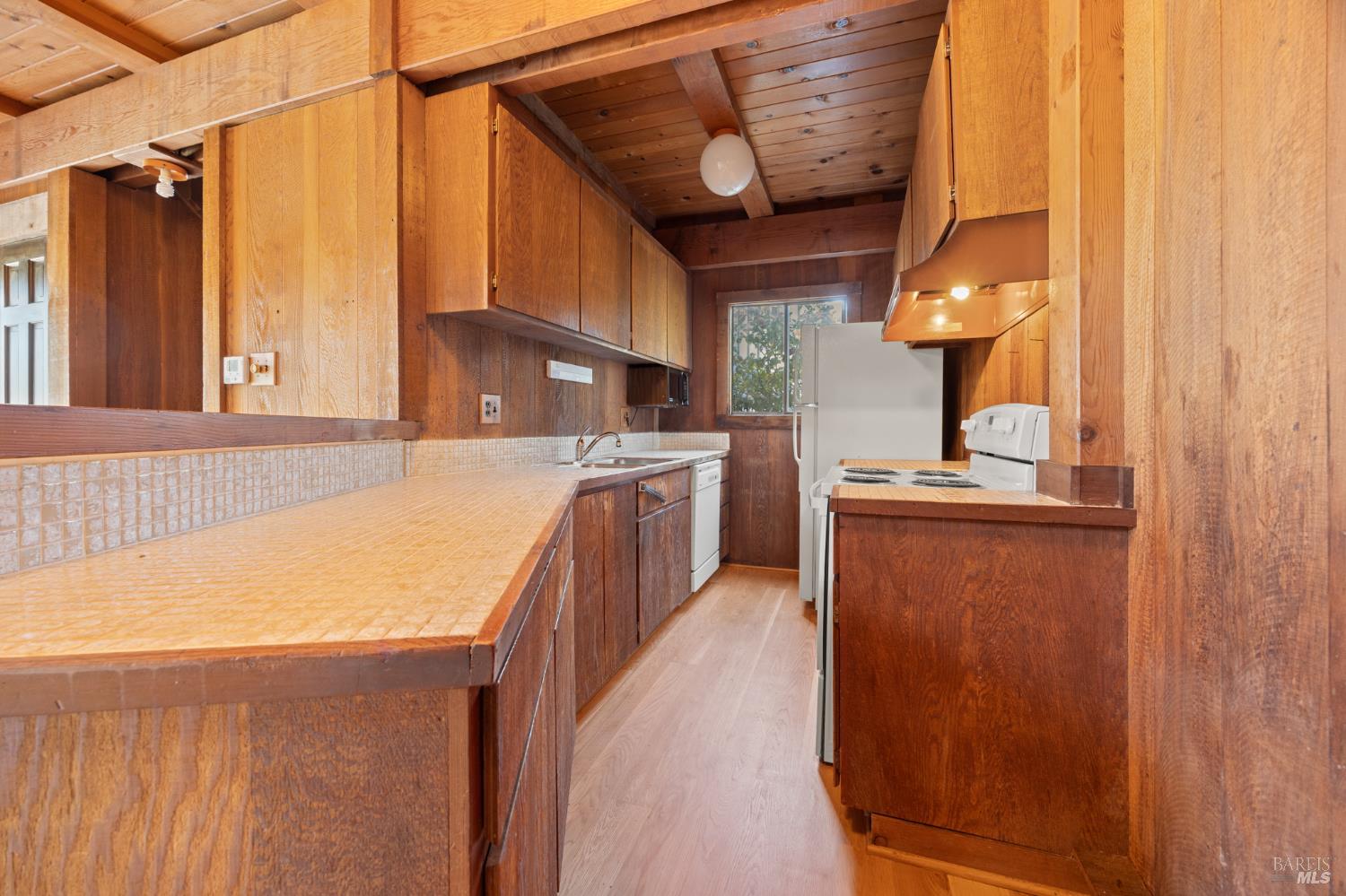 Detail Gallery Image 10 of 29 For 191 Buchanan Dr, Sausalito,  CA 94965 - 2 Beds | 1 Baths