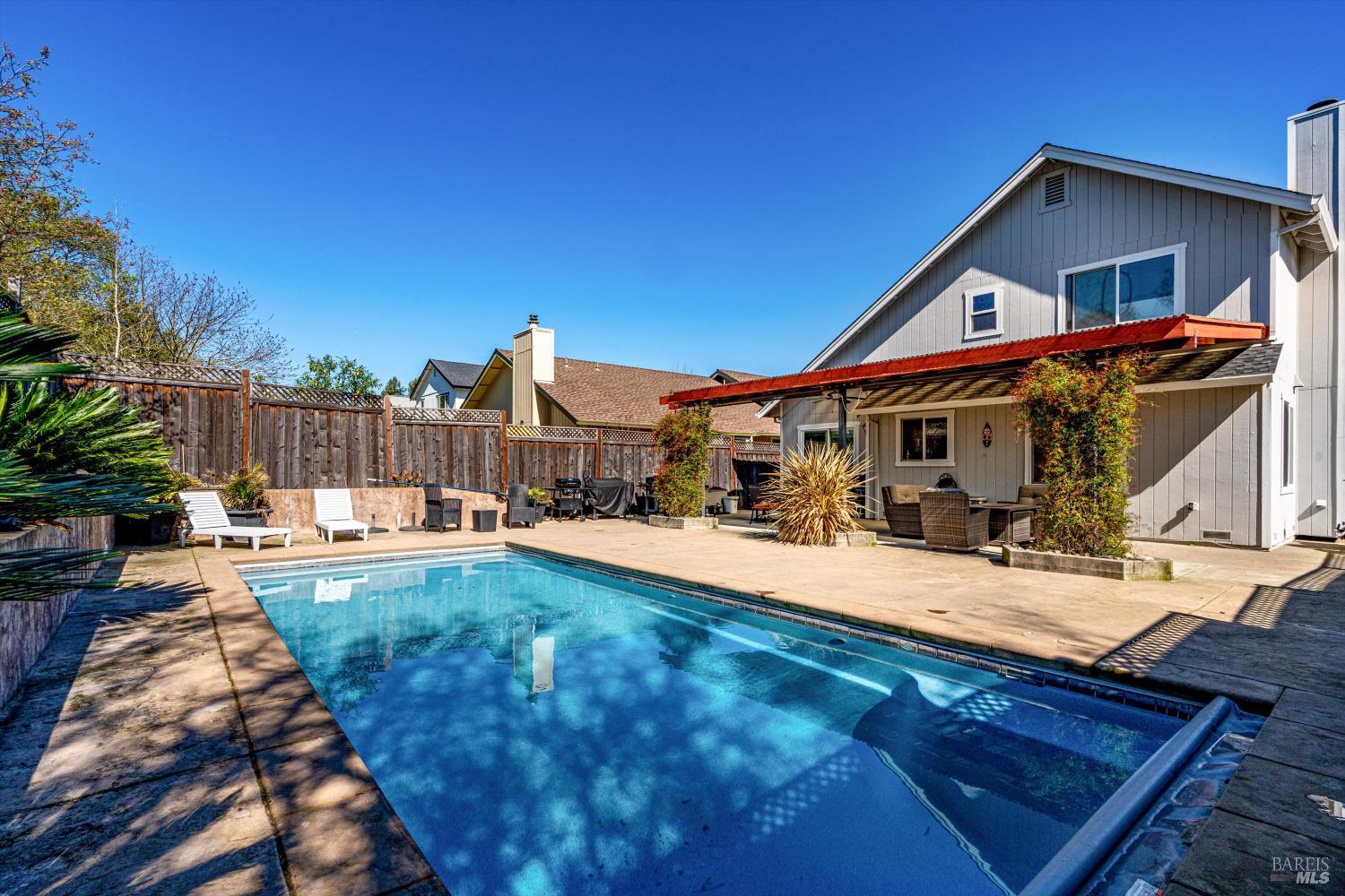 Detail Gallery Image 56 of 65 For 532 Walten Way, Windsor,  CA 95492 - 4 Beds | 2/1 Baths