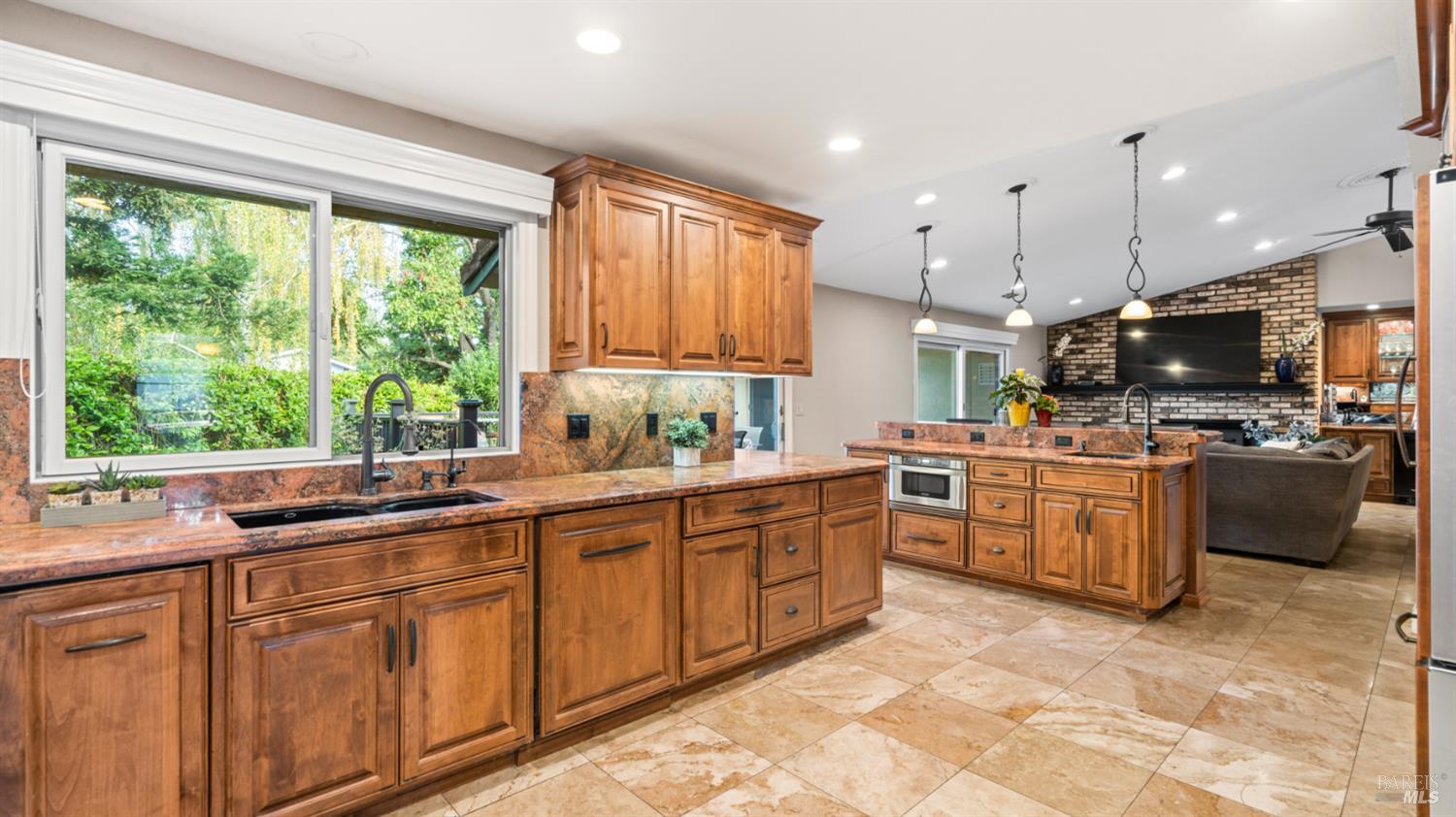 Detail Gallery Image 12 of 49 For 173 San Jose Ct, Vacaville,  CA 95688 - 4 Beds | 2 Baths