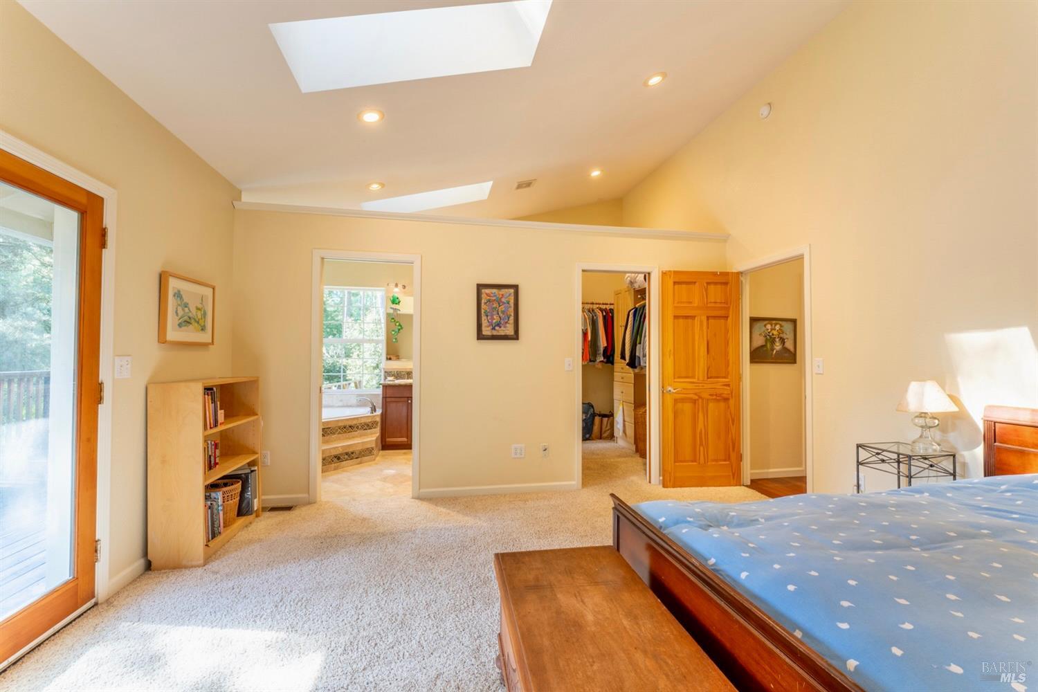 Detail Gallery Image 15 of 31 For 18940 Timber Pointe Dr, Fort Bragg,  CA 95437 - 4 Beds | 3 Baths