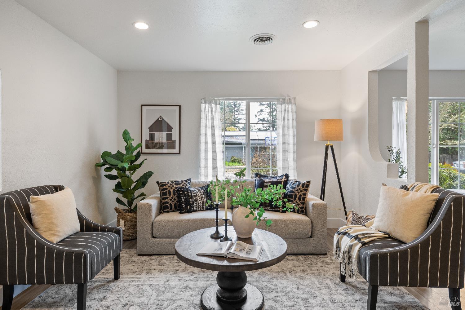 Detail Gallery Image 4 of 26 For 2272 W Park Ave, Napa,  CA 94558 - 3 Beds | 2 Baths