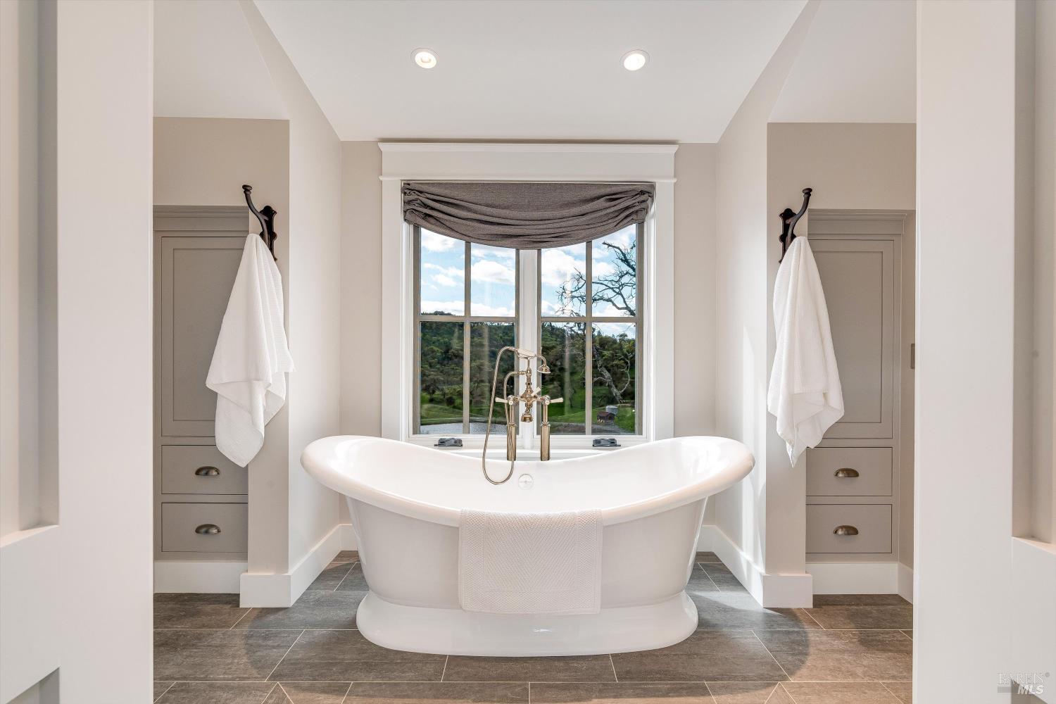 Detail Gallery Image 53 of 82 For 2843 Wright Ranch Ln, Healdsburg,  CA 95448 - 4 Beds | 3/1 Baths