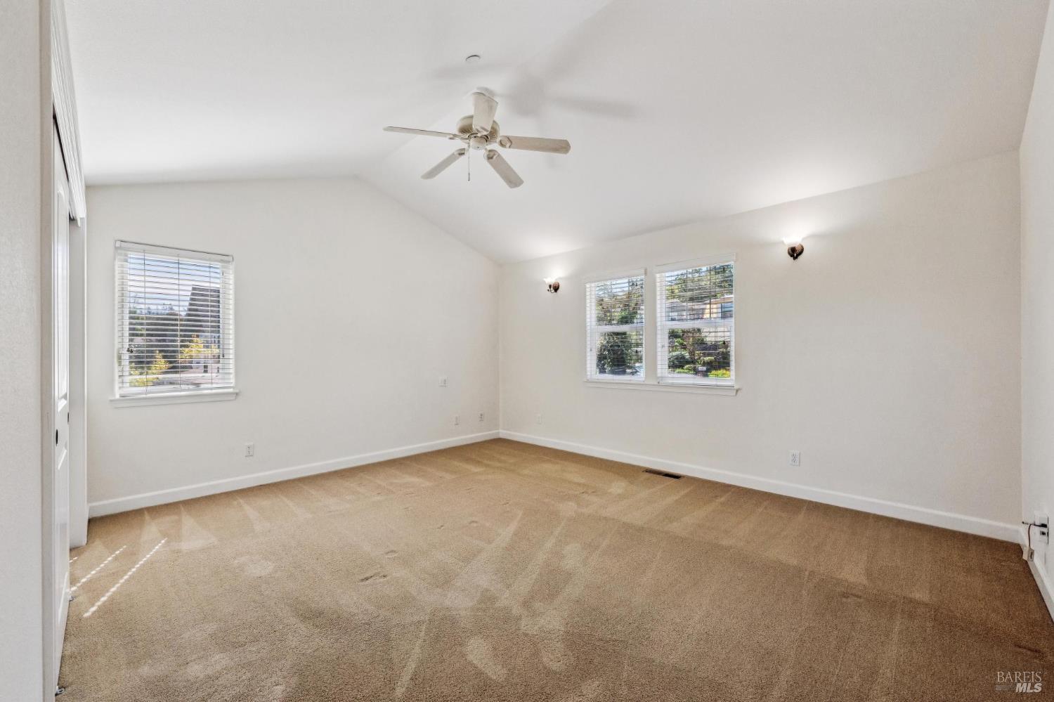 Detail Gallery Image 28 of 58 For 3 Hill Dr, Petaluma,  CA 94952 - 3 Beds | 2/1 Baths