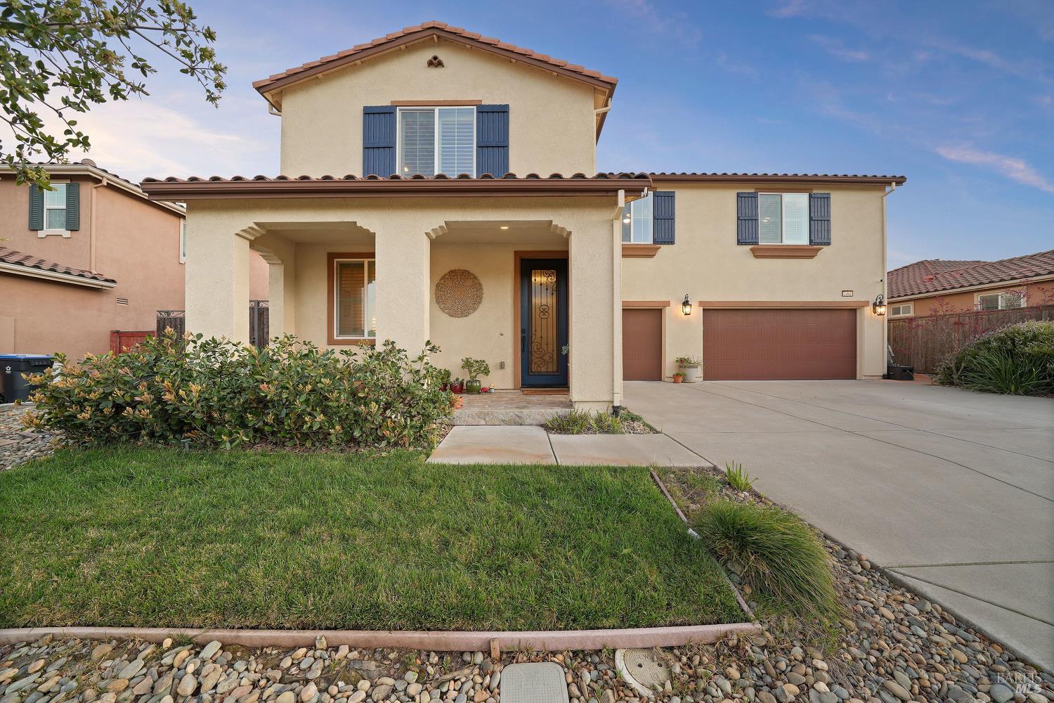 Detail Gallery Image 2 of 63 For 2481 Hancock Dr, Fairfield,  CA 94533 - 5 Beds | 3/1 Baths