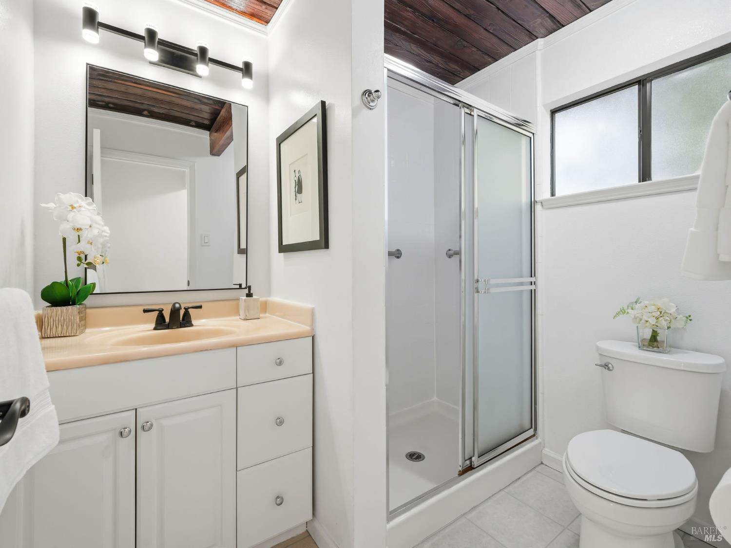 Detail Gallery Image 16 of 56 For 2151 Danberry Ln, San Rafael,  CA 94903 - 4 Beds | 2 Baths