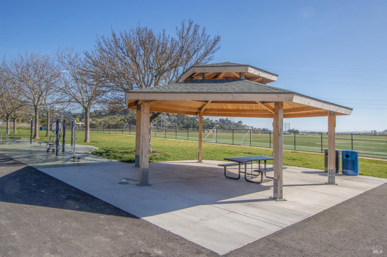 Detail Gallery Image 14 of 18 For 3720 Kerner Blvd, San Rafael,  CA 94901 - 2 Beds | 1 Baths