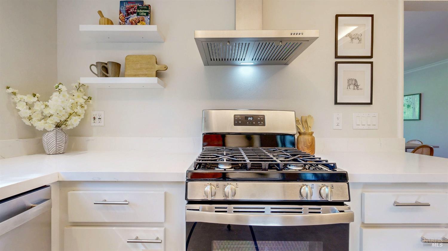 Detail Gallery Image 20 of 63 For 1253 Royal Oak Ter #C,  Novato,  CA 94947 - 3 Beds | 2/1 Baths