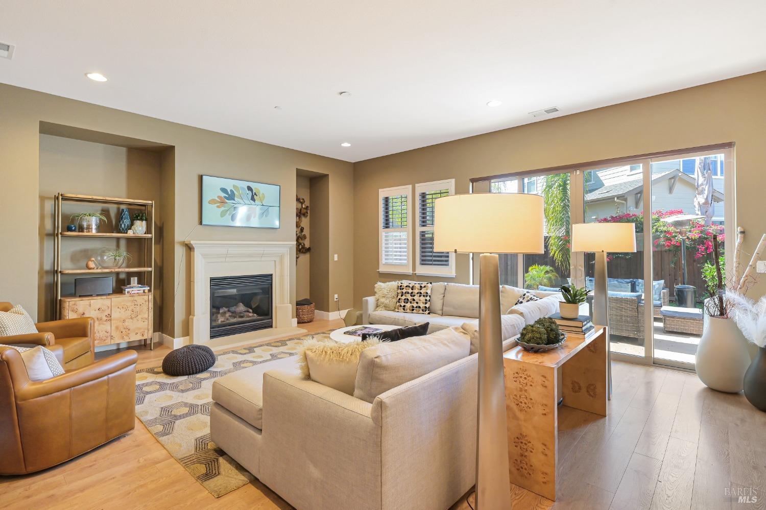 Detail Gallery Image 9 of 31 For 46 Audubon Way, Novato,  CA 94949 - 4 Beds | 3 Baths