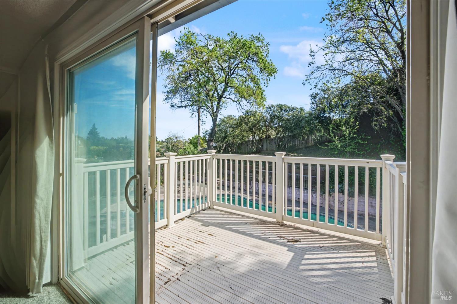 Detail Gallery Image 17 of 32 For 460 Oak View Dr, Vacaville,  CA 95688 - 4 Beds | 3 Baths