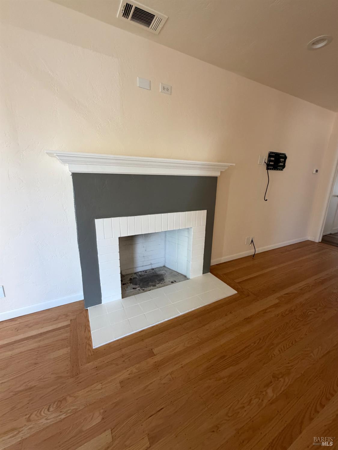 Detail Gallery Image 11 of 55 For 2766 Iowa St, Napa,  CA 94558 - 3 Beds | 1/1 Baths