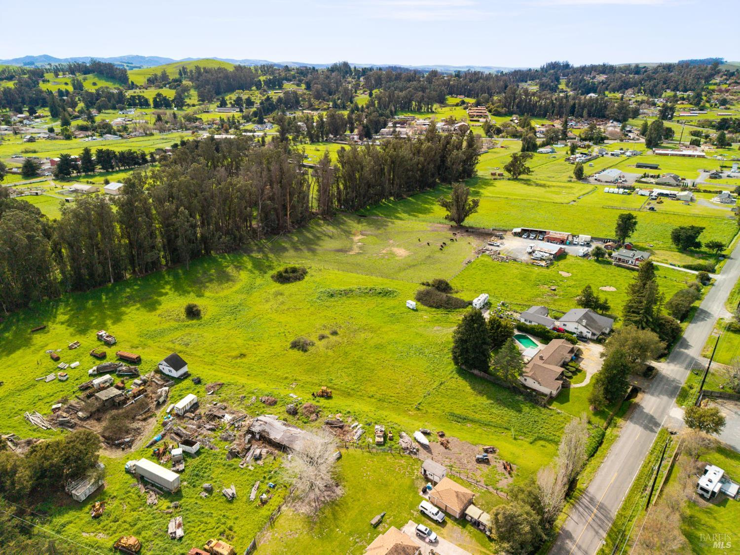 Detail Gallery Image 20 of 21 For 410 E Railroad Ave, Cotati,  CA 94931 - 3 Beds | 3 Baths