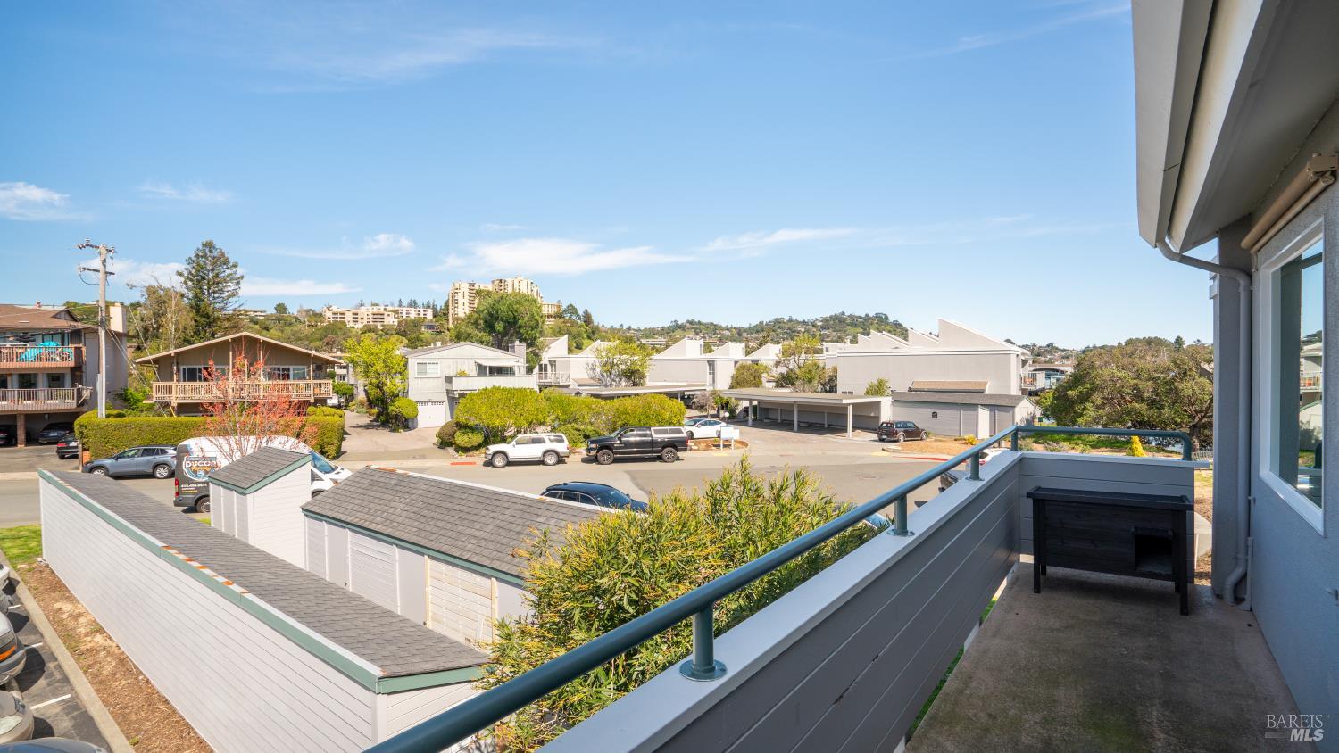 Detail Gallery Image 27 of 35 For 408 Larkspur Plaza Dr, Larkspur,  CA 94939 - 1 Beds | 1 Baths