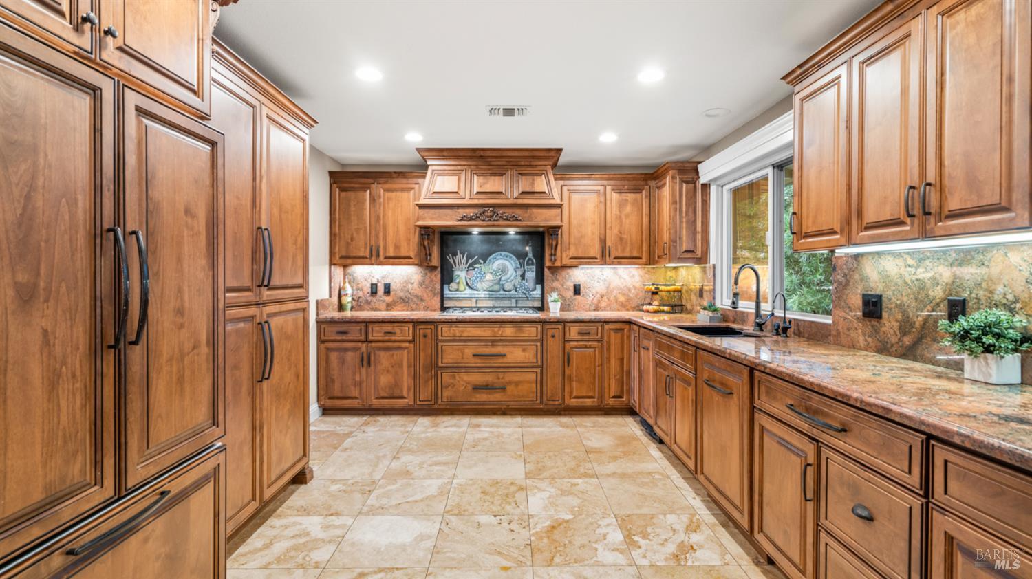 Detail Gallery Image 14 of 49 For 173 San Jose Ct, Vacaville,  CA 95688 - 4 Beds | 2 Baths