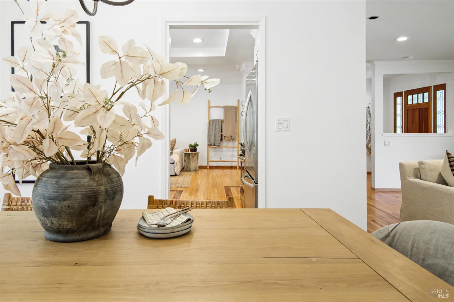 Detail Gallery Image 13 of 48 For 255 Knight Dr, San Rafael,  CA 94901 - 3 Beds | 2 Baths