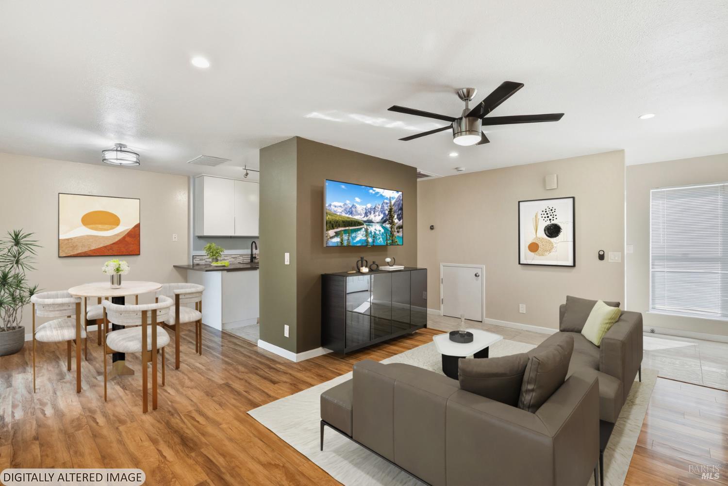 Detail Gallery Image 7 of 39 For 790 Hudis Dr, Rohnert Park,  CA 94928 - 2 Beds | 1/1 Baths