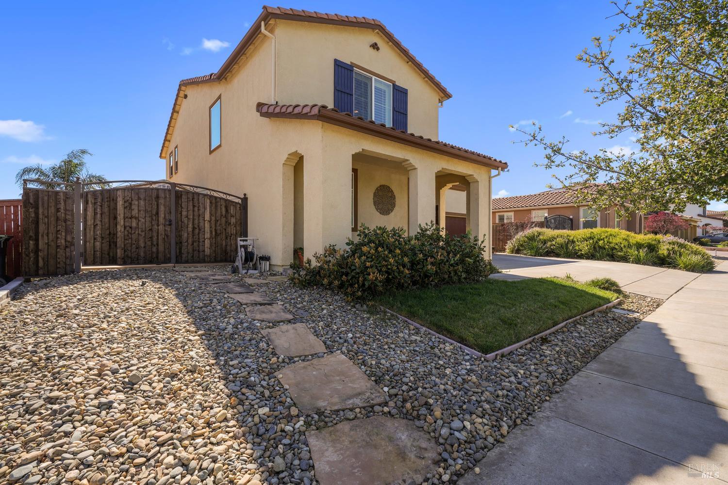 Detail Gallery Image 7 of 63 For 2481 Hancock Dr, Fairfield,  CA 94533 - 5 Beds | 3/1 Baths