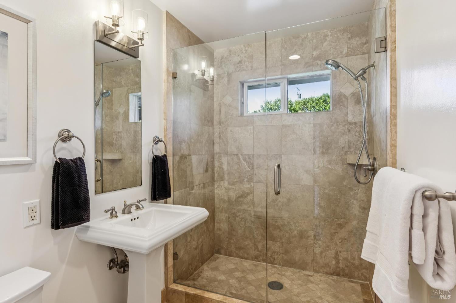 Detail Gallery Image 45 of 64 For 38 Cornell Ave, Larkspur,  CA 94939 - 5 Beds | 3 Baths