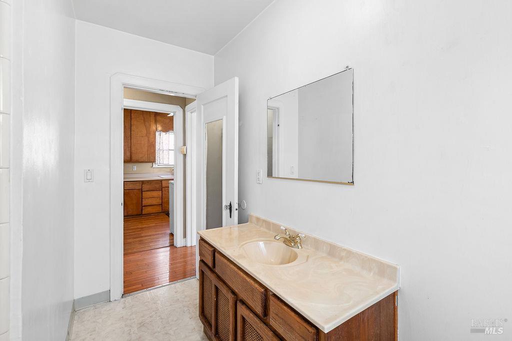 Detail Gallery Image 16 of 32 For 1434 Beach St, Vallejo,  CA 94590 - 2 Beds | 1 Baths