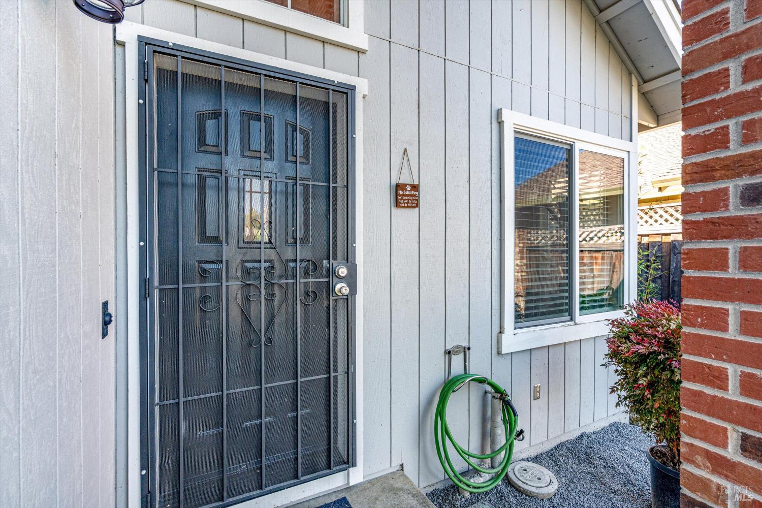 Detail Gallery Image 13 of 65 For 532 Walten Way, Windsor,  CA 95492 - 4 Beds | 2/1 Baths