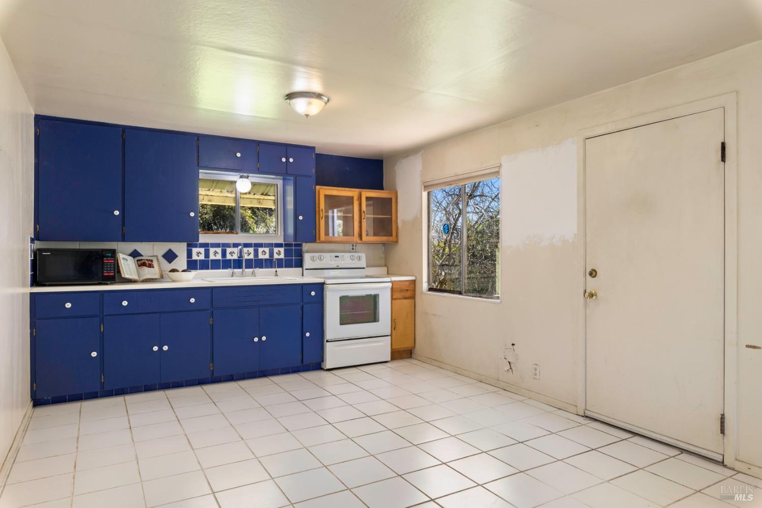 Detail Gallery Image 4 of 32 For 2981 Guidiville Reservation Rd, Ukiah,  CA 95482 - 1 Beds | 1 Baths