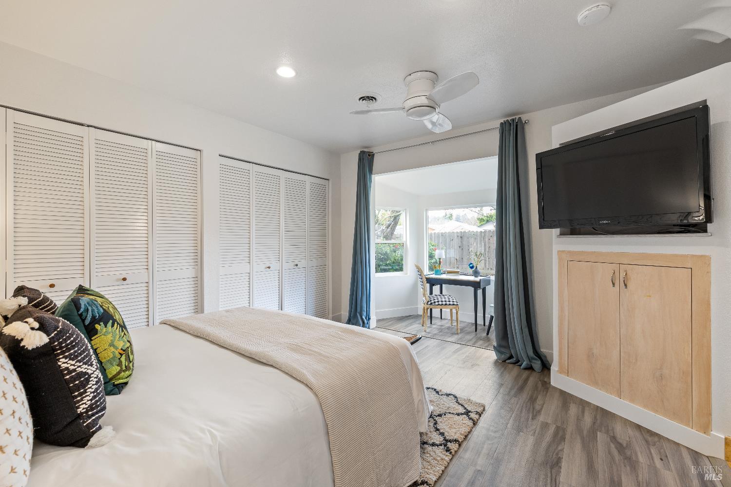 Detail Gallery Image 10 of 26 For 2272 W Park Ave, Napa,  CA 94558 - 3 Beds | 2 Baths