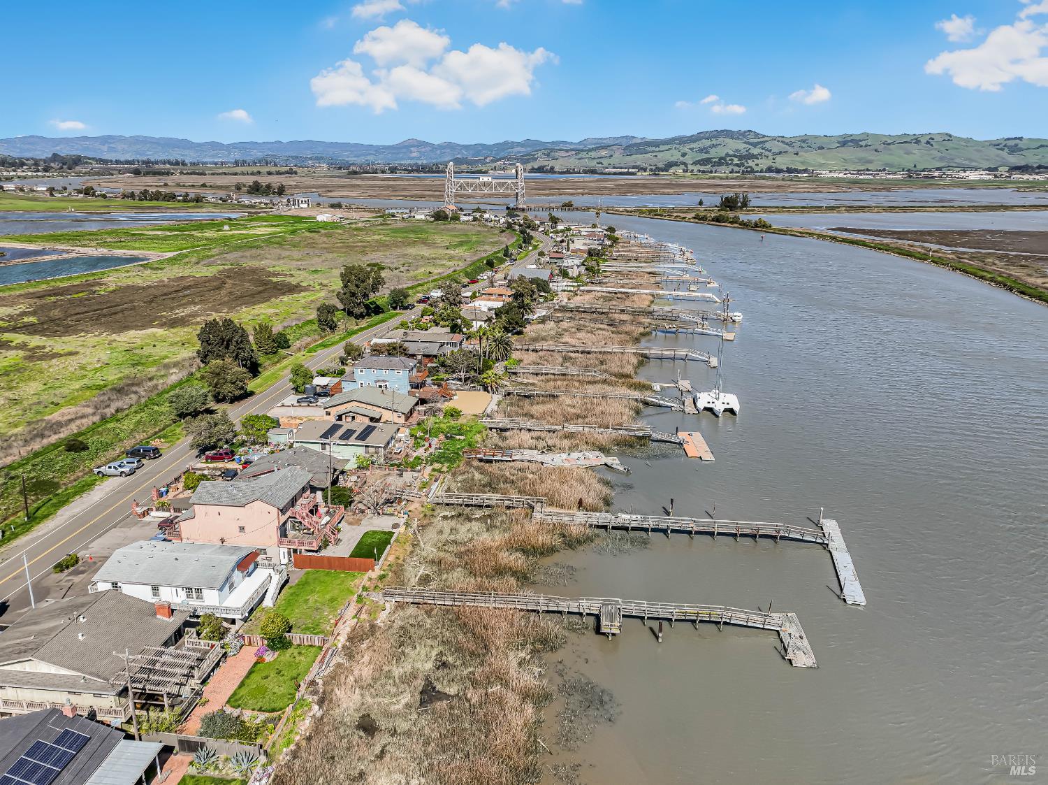 Detail Gallery Image 4 of 49 For 1680 Milton Rd, Napa,  CA 94559 - 2 Beds | 2 Baths