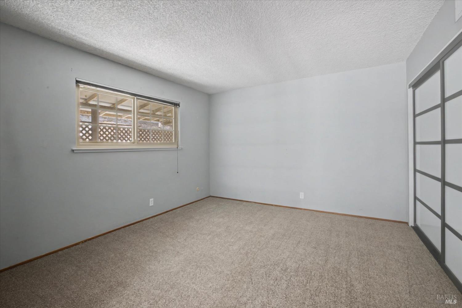 Detail Gallery Image 25 of 32 For 460 Oak View Dr, Vacaville,  CA 95688 - 4 Beds | 3 Baths