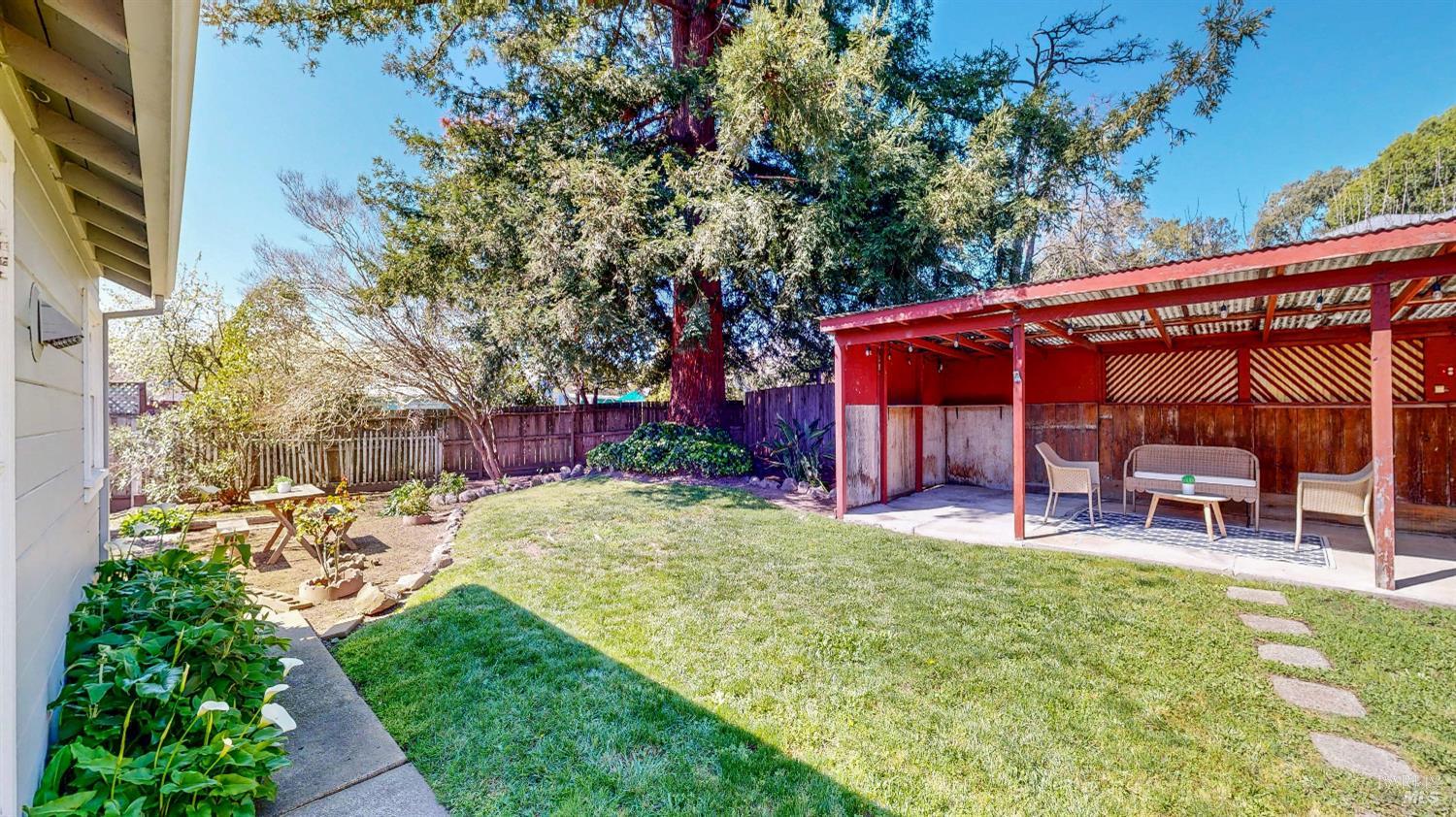 Detail Gallery Image 18 of 28 For 712 Oak Ter, Petaluma,  CA 94952 - 2 Beds | 1 Baths