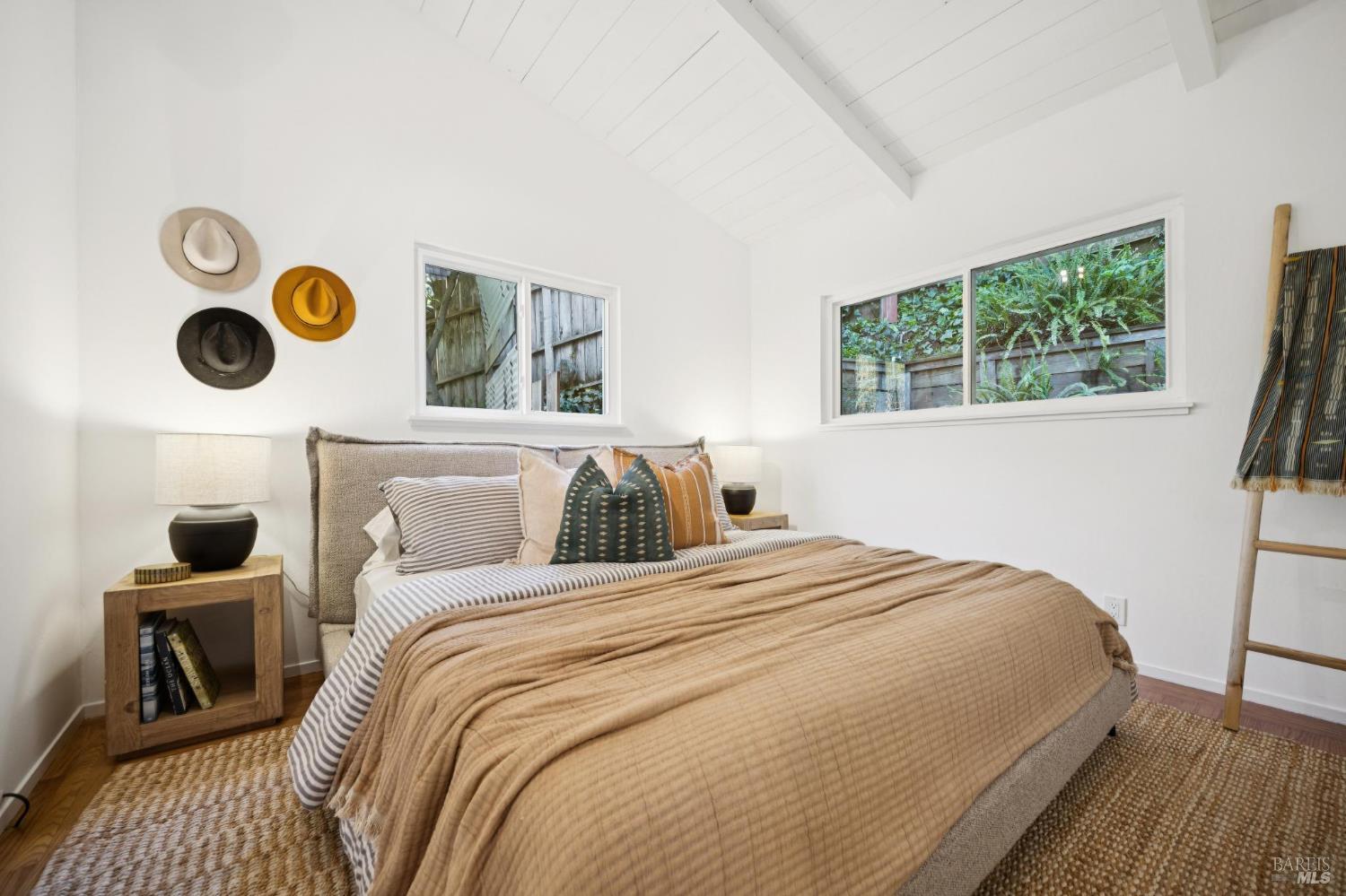 Detail Gallery Image 12 of 19 For 51 Tamalpais Rd, Fairfax,  CA 94930 - 2 Beds | 1 Baths