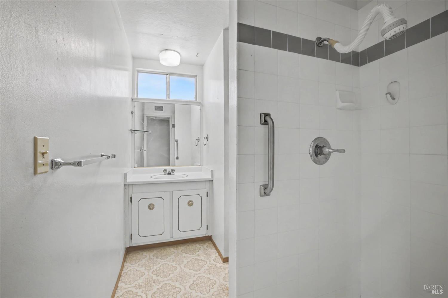 Detail Gallery Image 26 of 32 For 460 Oak View Dr, Vacaville,  CA 95688 - 4 Beds | 3 Baths