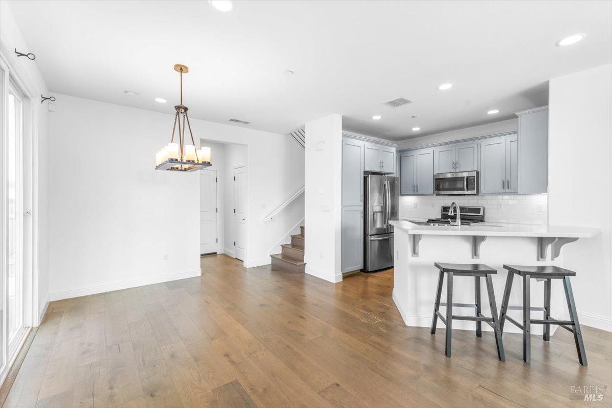 Detail Gallery Image 17 of 49 For 115 Lavender Cir, Healdsburg,  CA 95448 - 3 Beds | 2/1 Baths