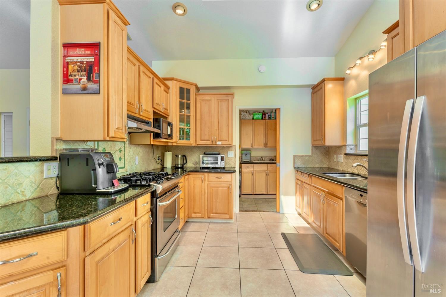 Detail Gallery Image 13 of 31 For 18940 Timber Pointe Dr, Fort Bragg,  CA 95437 - 4 Beds | 3 Baths