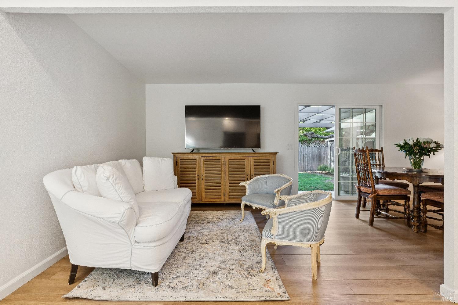 Detail Gallery Image 16 of 31 For 731 5th St, Sonoma,  CA 95476 - 3 Beds | 2 Baths