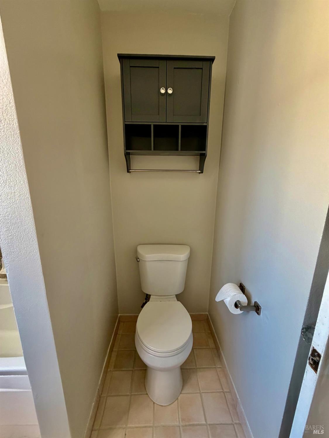 Detail Gallery Image 33 of 55 For 2766 Iowa St, Napa,  CA 94558 - 3 Beds | 1/1 Baths