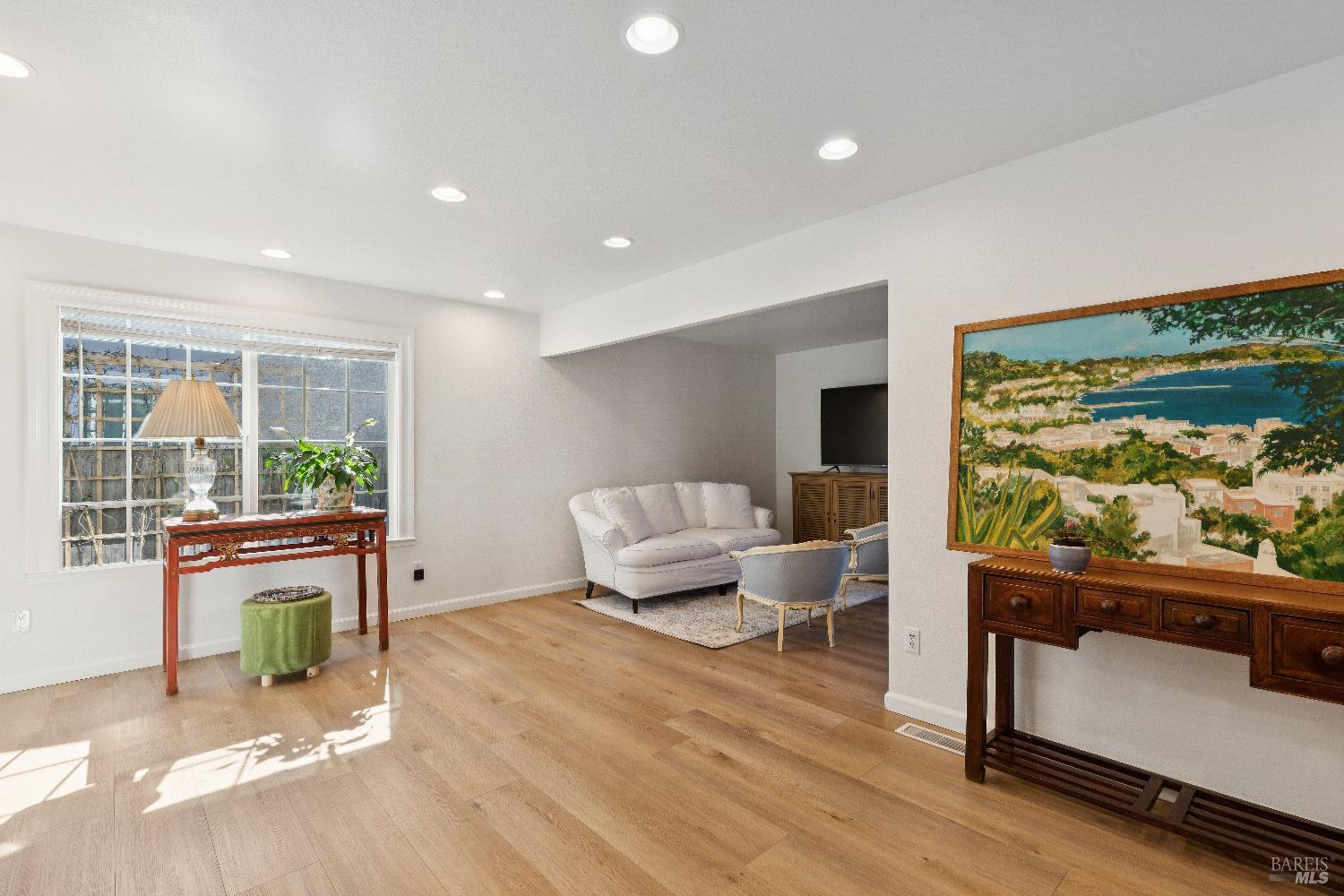 Detail Gallery Image 8 of 31 For 731 5th St, Sonoma,  CA 95476 - 3 Beds | 2 Baths