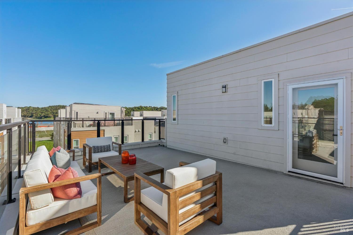 Detail Gallery Image 35 of 39 For 317 Verandah Ave, Novato,  CA 94945 - 3 Beds | 2/1 Baths