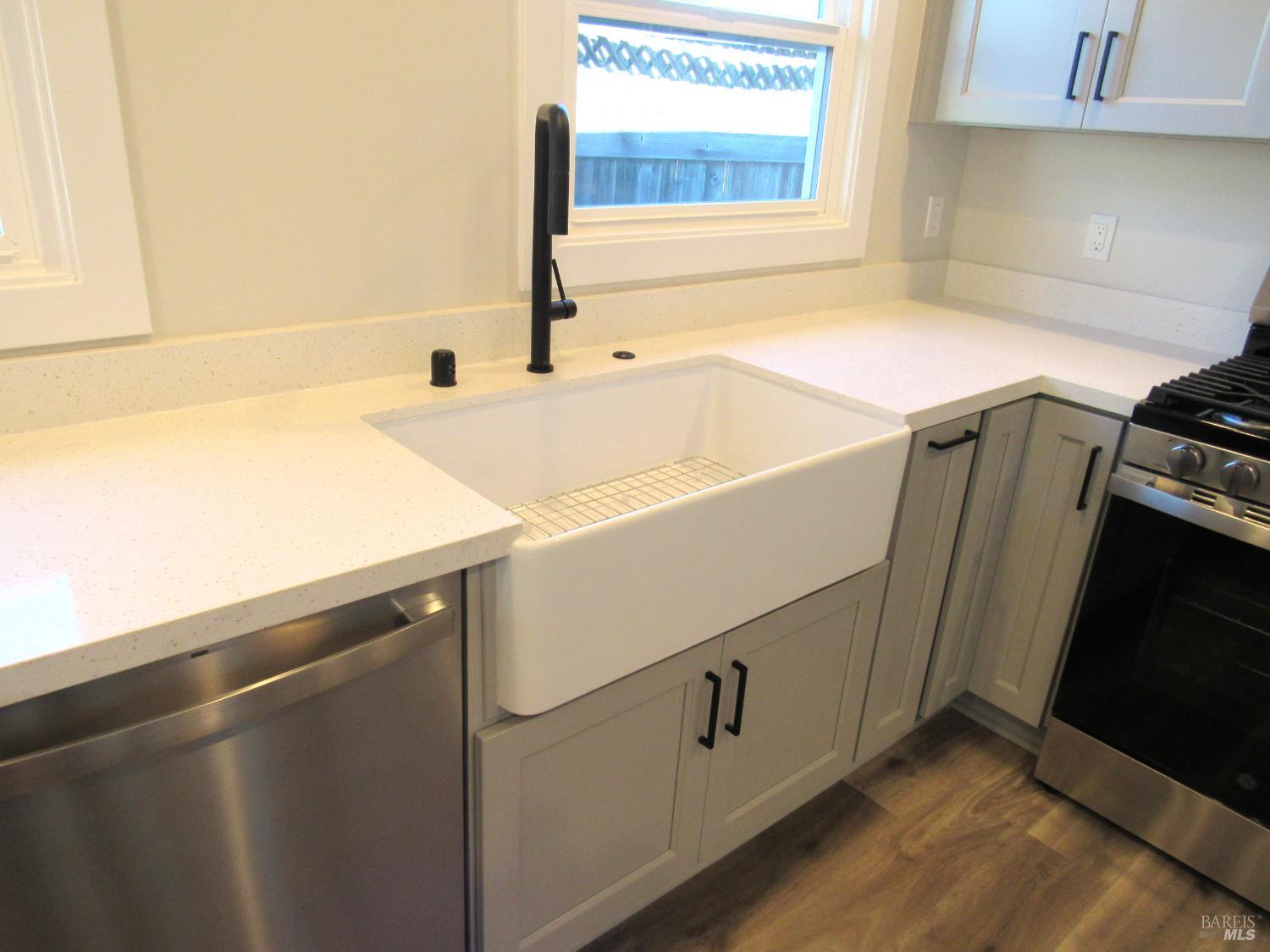 Detail Gallery Image 14 of 27 For 196 Church St, Sonoma,  CA 95476 - 2 Beds | 1 Baths