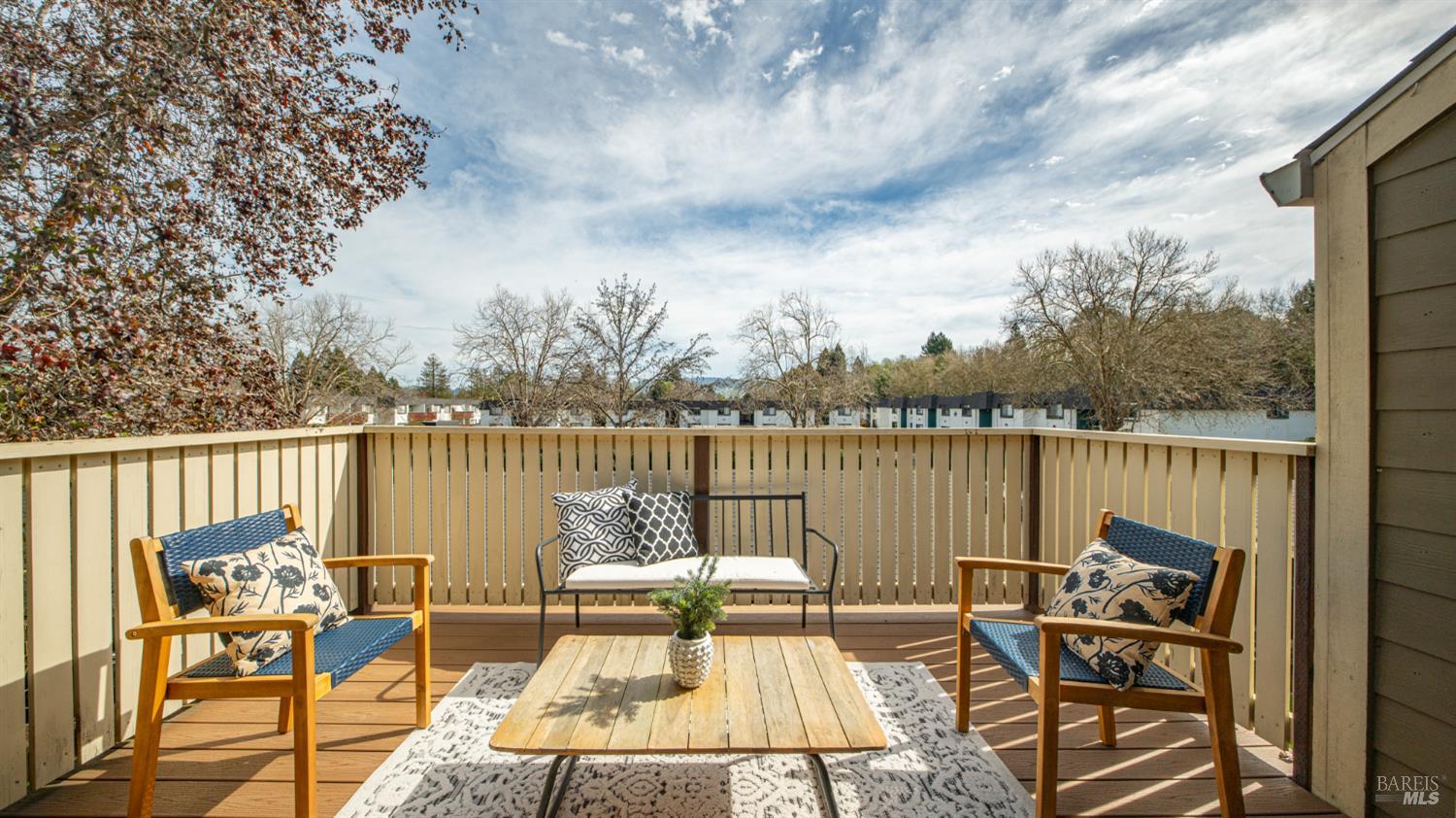 Detail Gallery Image 5 of 21 For 279 Enterprise Dr, Rohnert Park,  CA 94928 - 1 Beds | 1 Baths