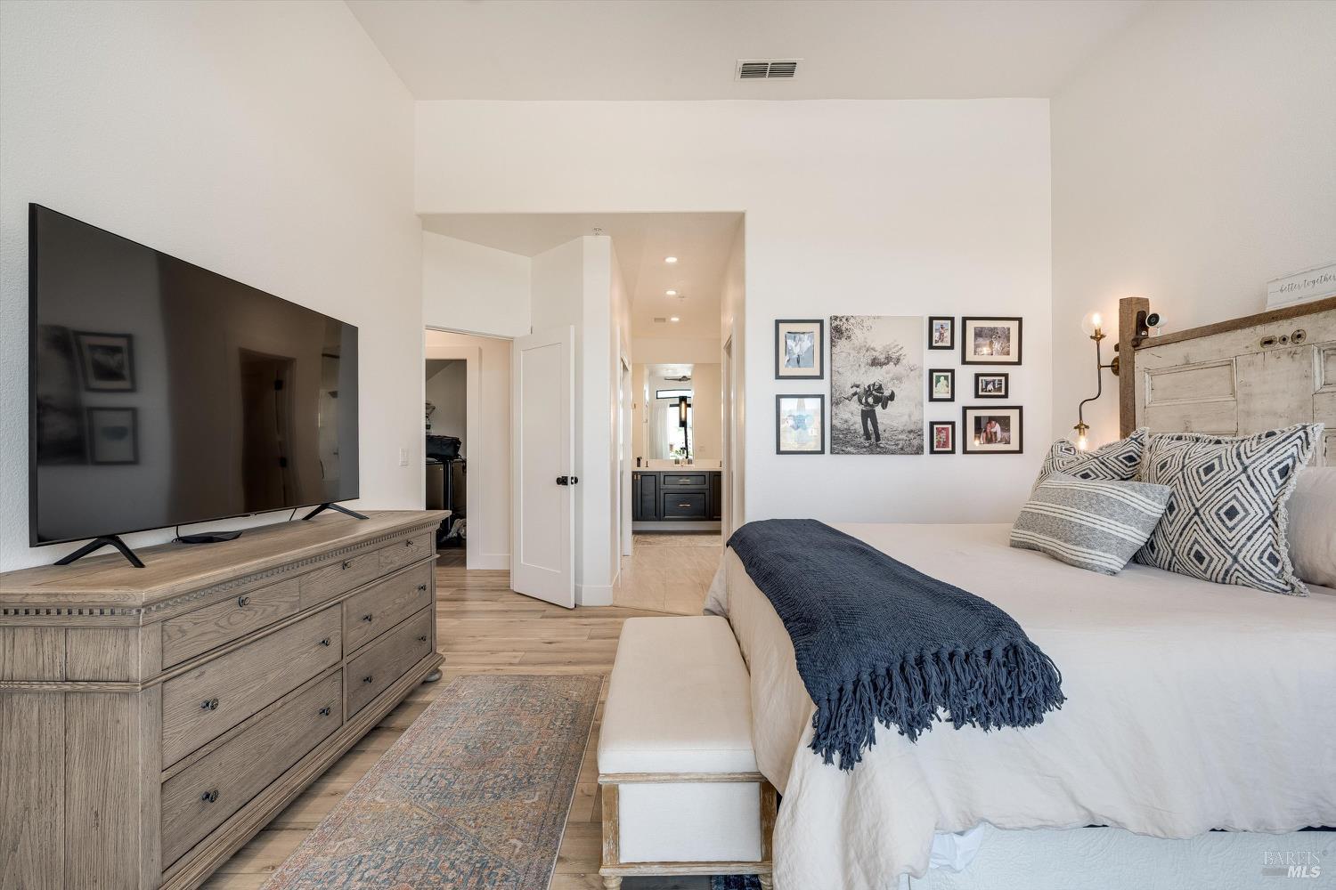 Detail Gallery Image 48 of 77 For 100 S Newport Dr, Napa,  CA 94559 - 4 Beds | 2/1 Baths