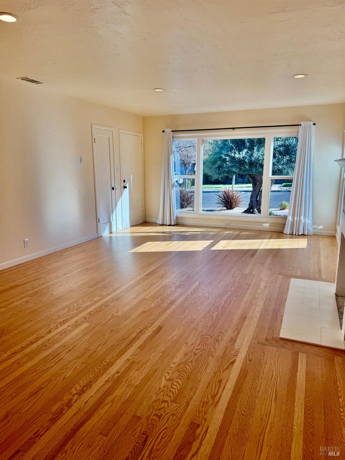 Detail Gallery Image 8 of 55 For 2766 Iowa St, Napa,  CA 94558 - 3 Beds | 1/1 Baths