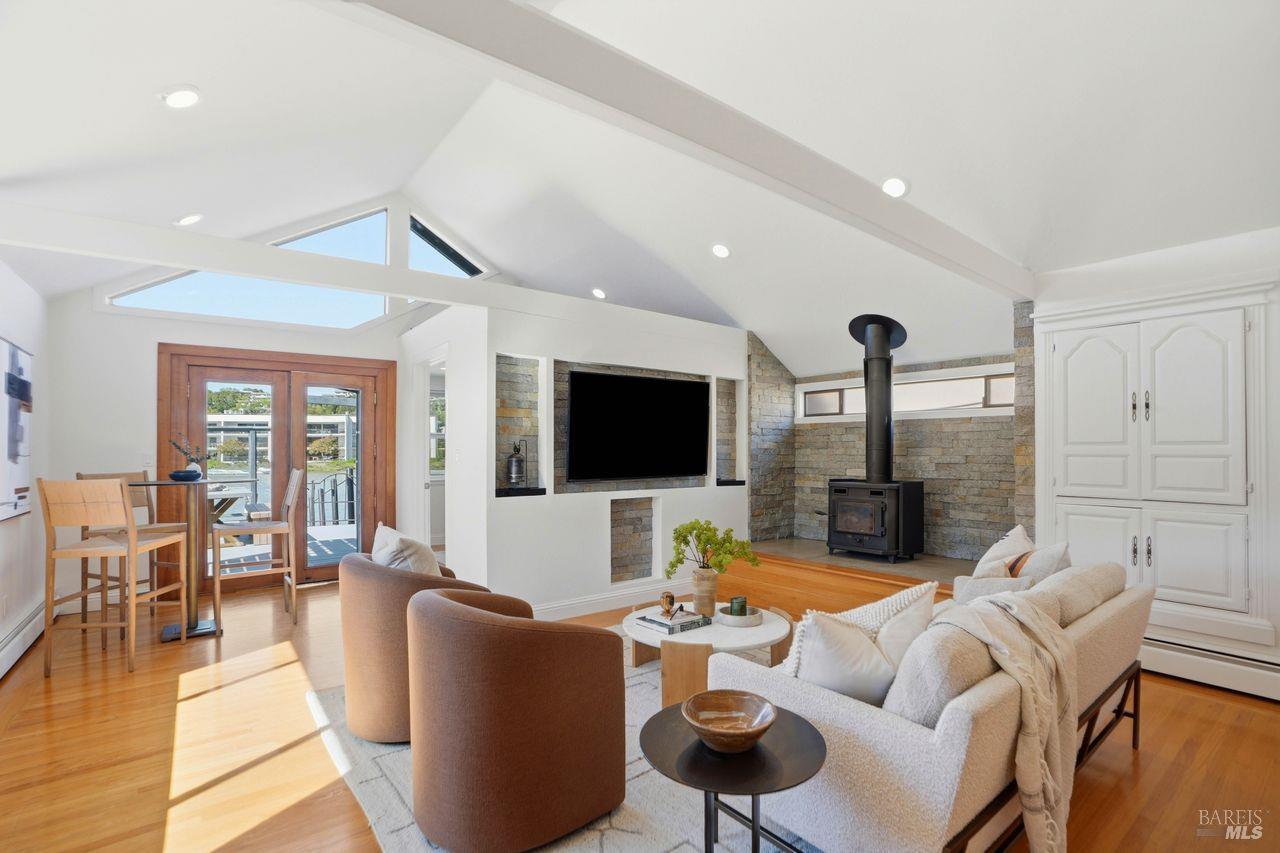 Detail Gallery Image 5 of 37 For 21 Boardwalk One Unkn, Larkspur,  CA 94939 - 3 Beds | 2 Baths