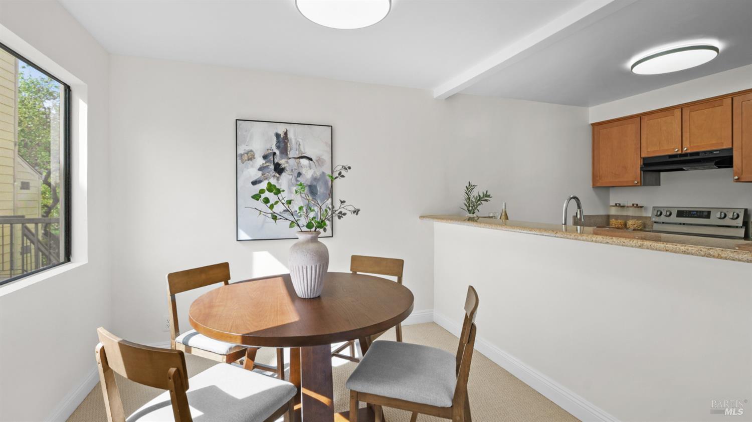 Detail Gallery Image 8 of 21 For 279 Enterprise Dr, Rohnert Park,  CA 94928 - 1 Beds | 1 Baths