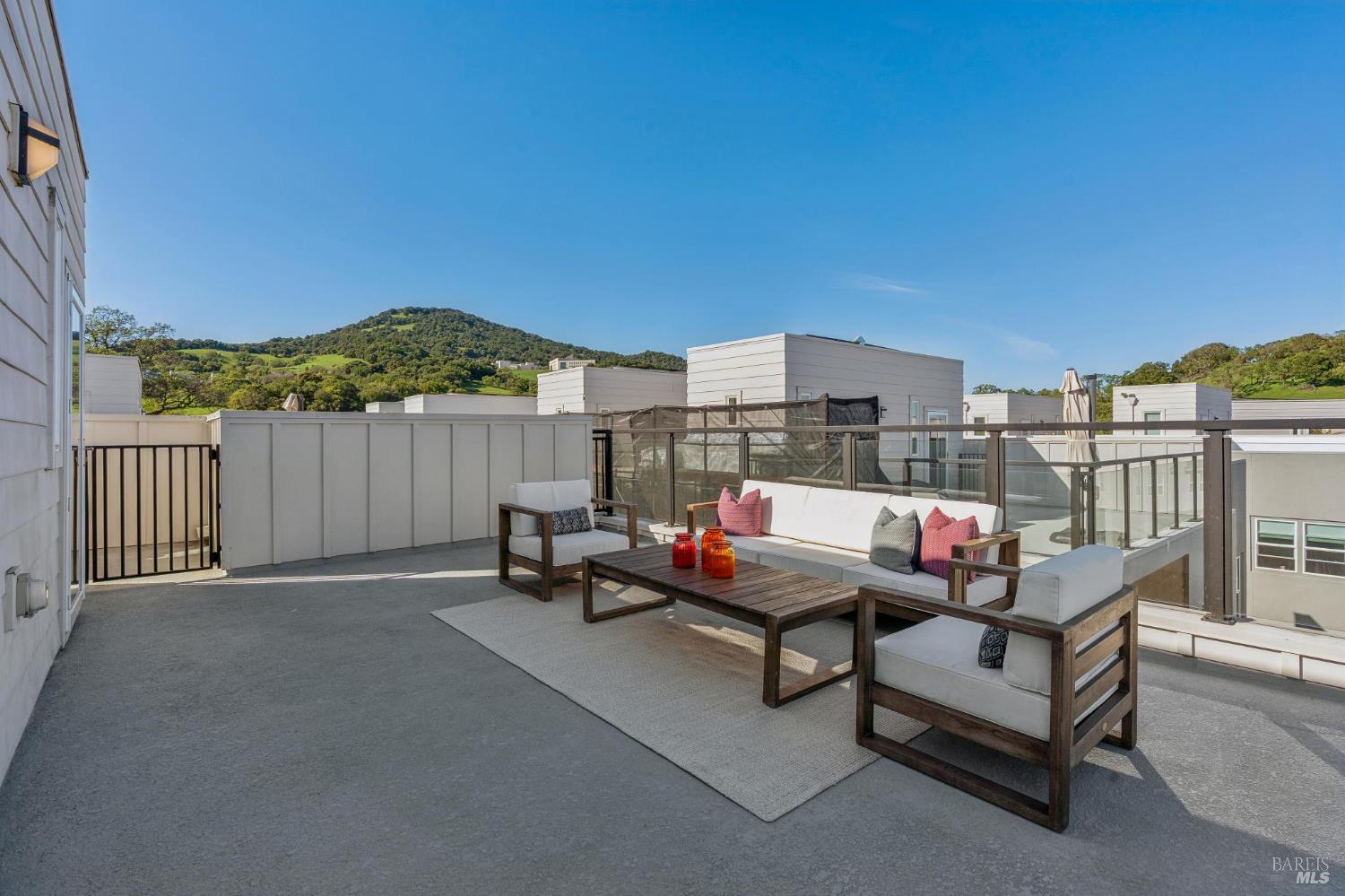 Detail Gallery Image 38 of 39 For 317 Verandah Ave, Novato,  CA 94945 - 3 Beds | 2/1 Baths