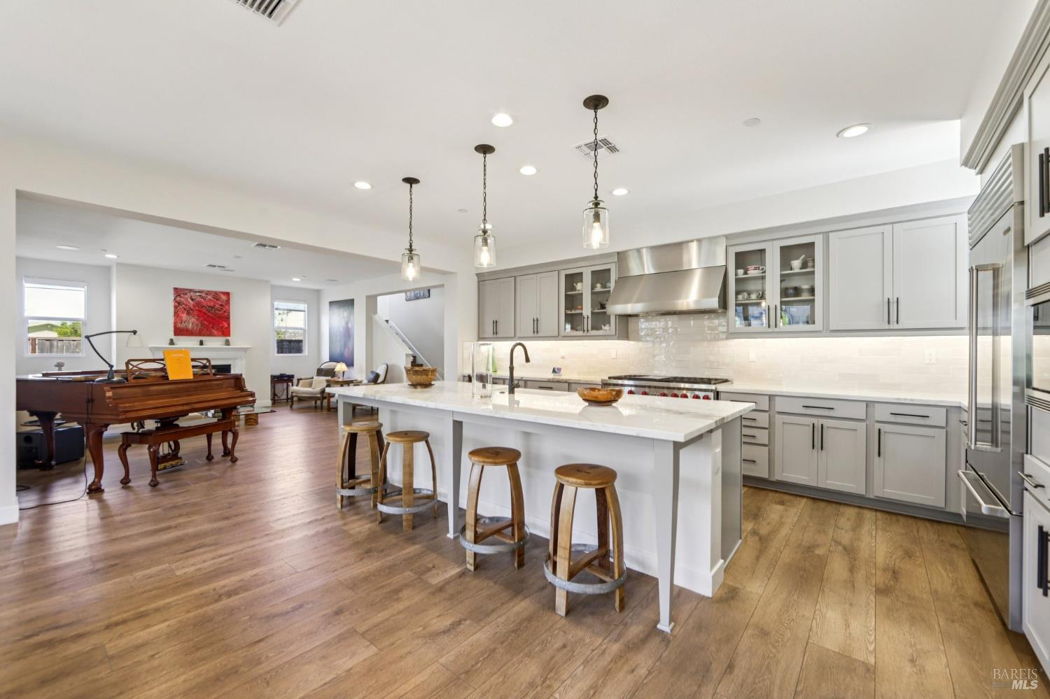 Detail Gallery Image 15 of 56 For 2453 Francisco Ave, Santa Rosa,  CA 95403 - 4 Beds | 3 Baths