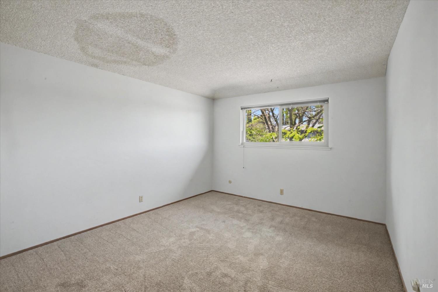 Detail Gallery Image 23 of 32 For 460 Oak View Dr, Vacaville,  CA 95688 - 4 Beds | 3 Baths