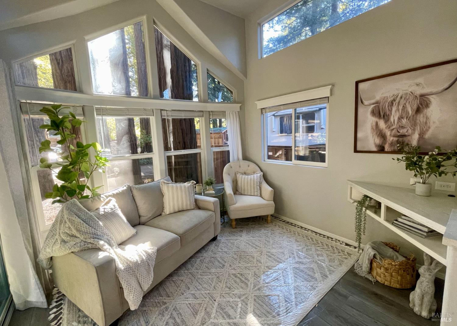 Detail Gallery Image 4 of 21 For 14755 Armstrong Woods Rd 18, Guerneville,  CA 95446 - 1 Beds | 1 Baths
