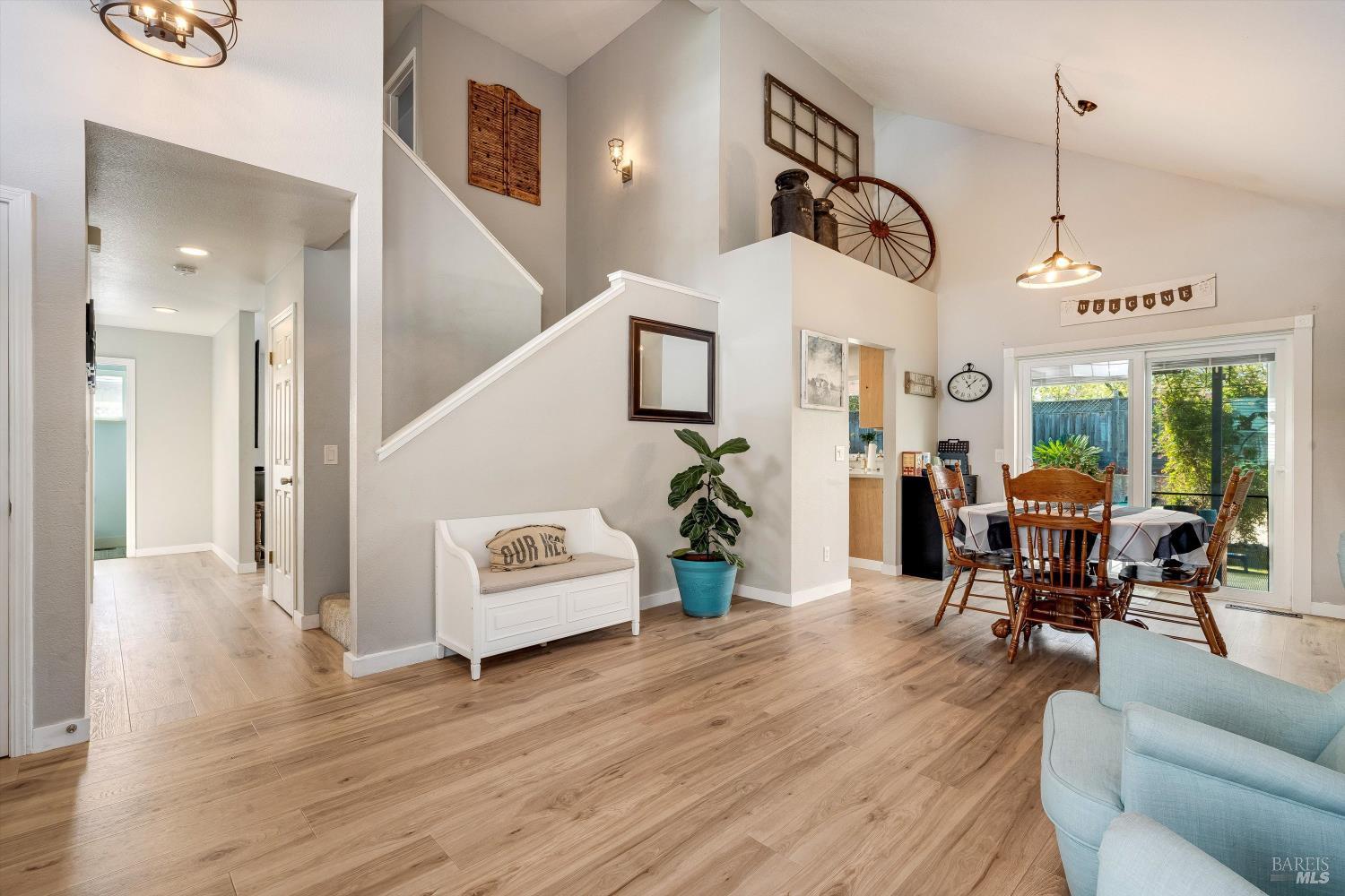 Detail Gallery Image 19 of 65 For 532 Walten Way, Windsor,  CA 95492 - 4 Beds | 2/1 Baths