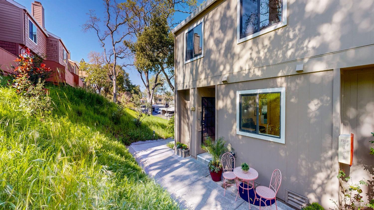 Detail Gallery Image 50 of 63 For 1253 Royal Oak Ter #C,  Novato,  CA 94947 - 3 Beds | 2/1 Baths