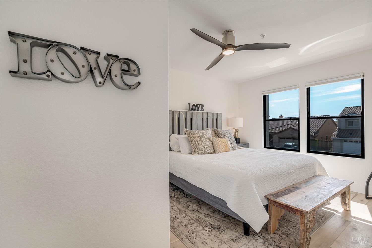 Detail Gallery Image 27 of 77 For 100 S Newport Dr, Napa,  CA 94559 - 4 Beds | 2/1 Baths